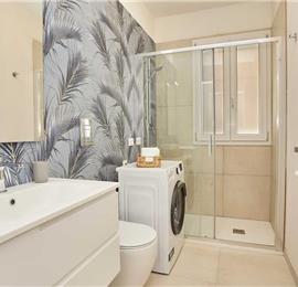 3 bedroom seaside apartments in Sicily, sleeps 6